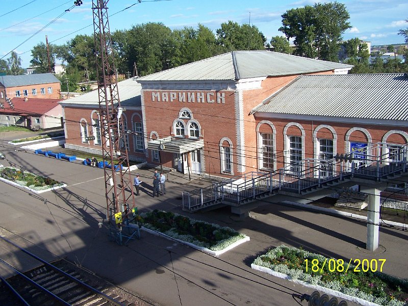 100_2383.JPG - Stanin budova v Mariinsku. ***** Station building in Mariinsk.
