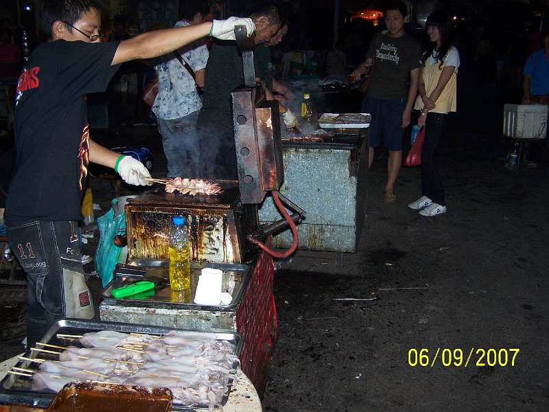 100_3631.JPG - Takto vm to ugrilujeme. ***** We will grill it for you here.